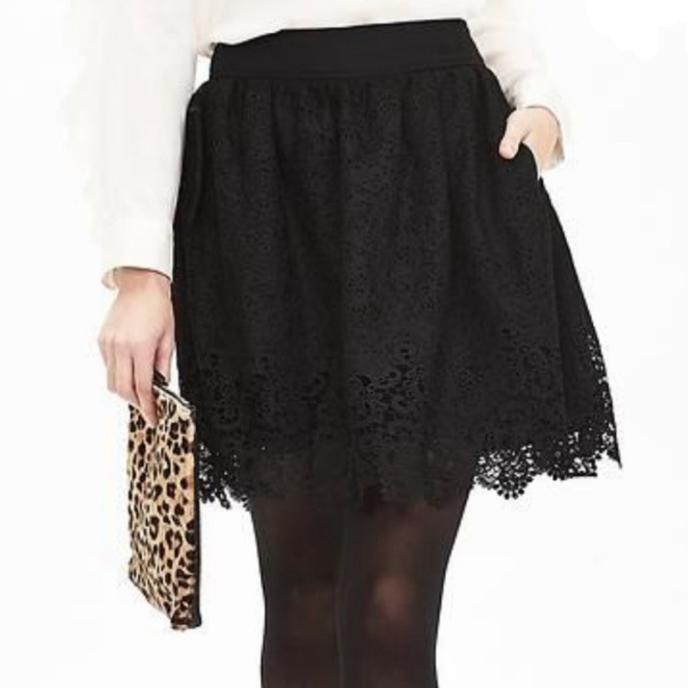 Banana Republic Lace Skirt GREAT condition